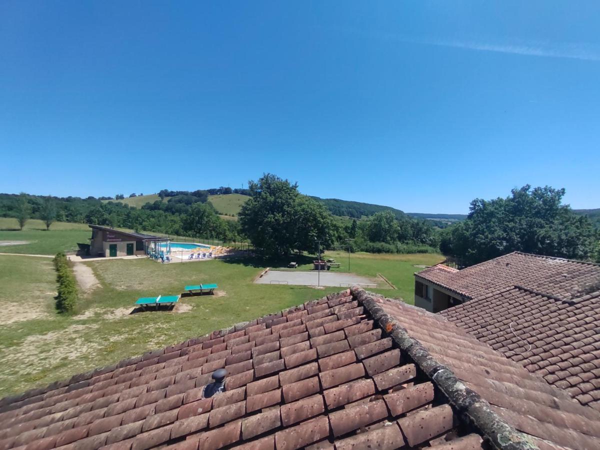 Village Bord De Ciel Caylus Exterior photo