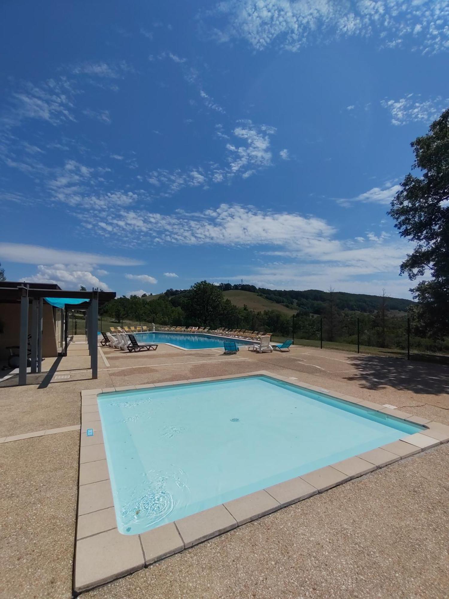 Village Bord De Ciel Caylus Exterior photo